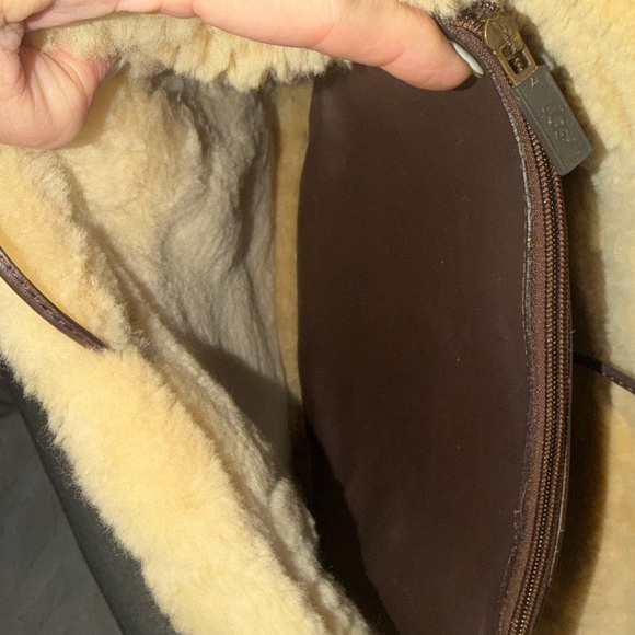 UGG Purse - Picture 11 of 17